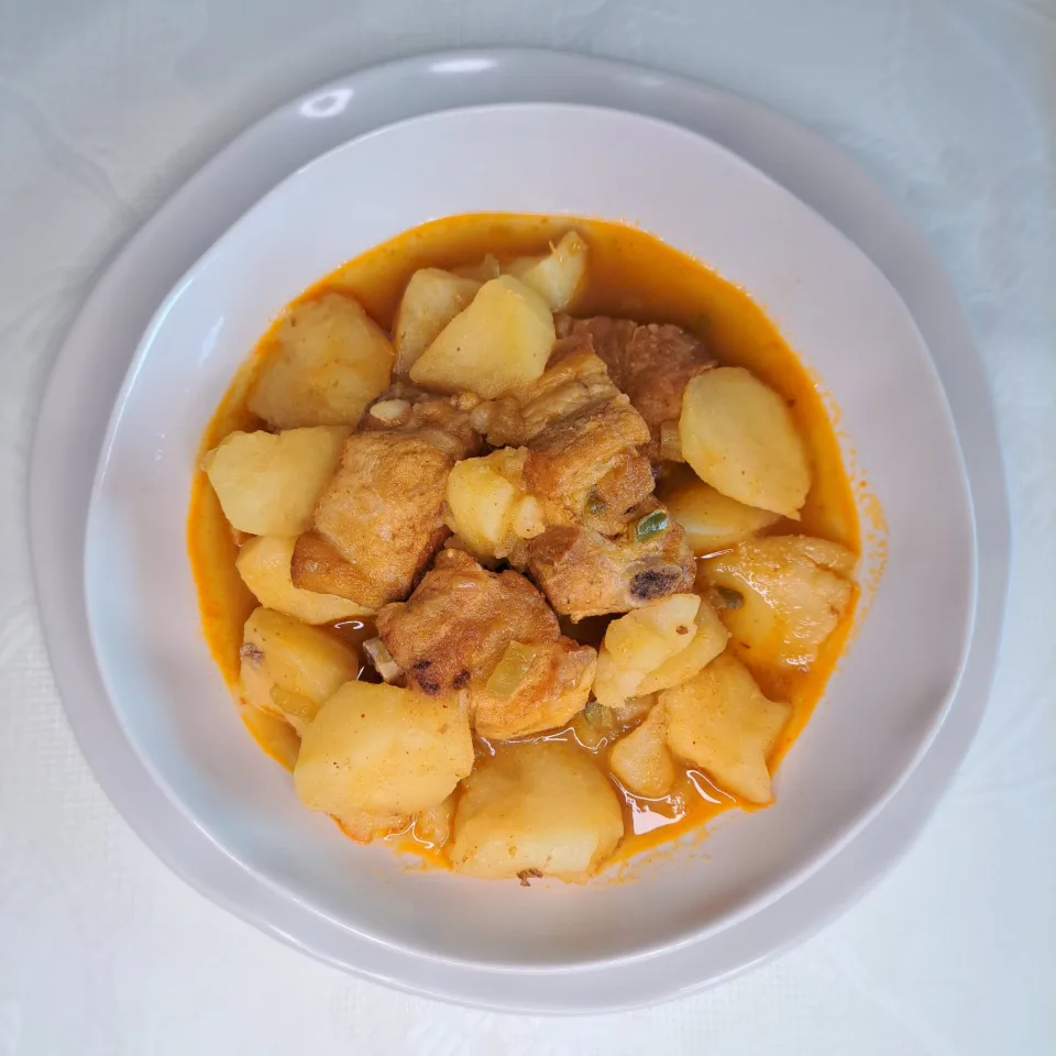 Patatas con costillas
